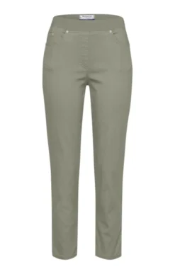 Ladies Brax Elastic Waist 6/8 Jean